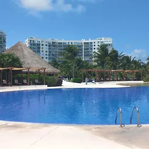 Beachfront Cancún